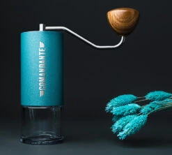 Moulin à Café COMANDANTE C40 MK4 Nitro Blade Alpine Lagoon 10 Moulin à Café COMANDANTE C40 MK4 Nitro Blade Alpine Lagoon -Kafftec Magasin comandante alpine lagoon 2