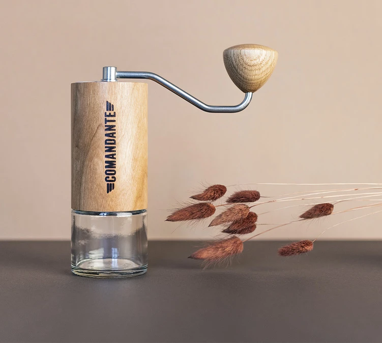 Moulin à Café COMANDANTE C40 MK4 Nitro Blade American Cherry 4 Moulin à Café COMANDANTE C40 MK4 Nitro Blade American Cherry – Image 2