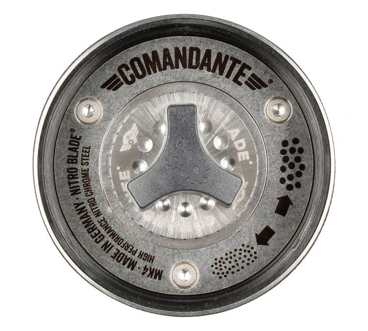 Moulin à Café COMANDANTE C40 MK4 Nitro Blade Virginia Walnut 4 Moulin à Café COMANDANTE C40 MK4 Nitro Blade Virginia Walnut – Image 2