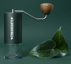 Moulin à Café Manuel COMANDANTE C40 MK4 Nitro Blade Racing Green -Kafftec Magasin comandante racinggreen 2