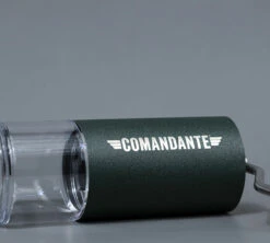 Moulin à Café Manuel COMANDANTE C40 MK4 Nitro Blade Racing Green -Kafftec Magasin comandante racinggreen 3