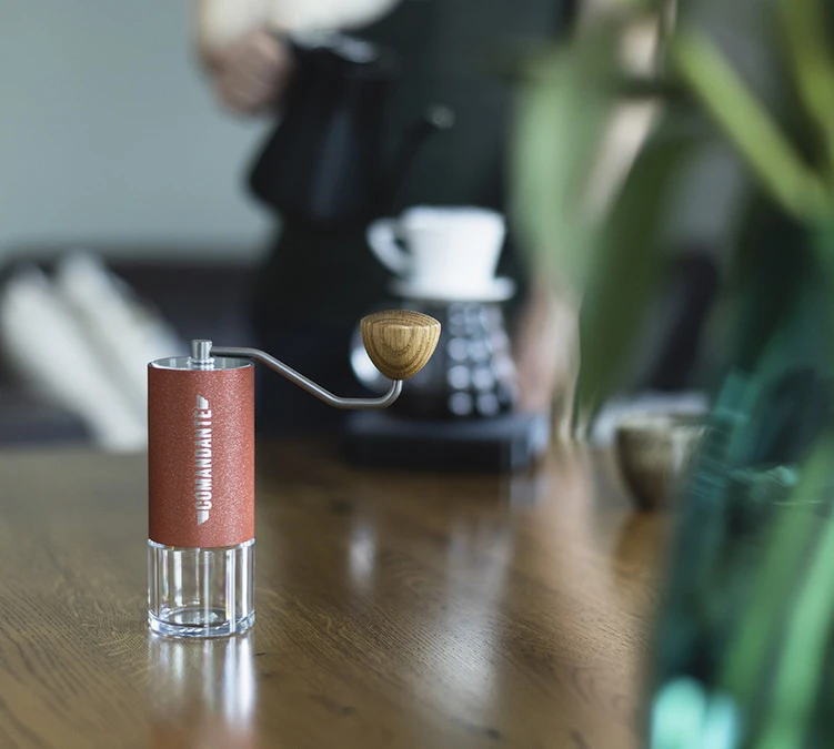 Moulin à Café COMANDANTE C40 MK4 Nitro Blade Sunset 7 Moulin à Café COMANDANTE C40 MK4 Nitro Blade Sunset – Image 5