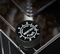 Moulin Expresso EUREKA Mignon Turbo Blanc Et Chrome Silent Range -Kafftec Magasin eureka turbo blanc 3