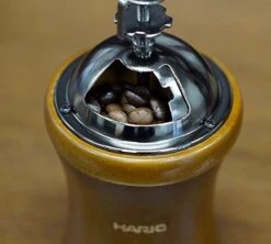 Moulin à Café Manuel HARIO Dome -Kafftec Magasin hario dome3